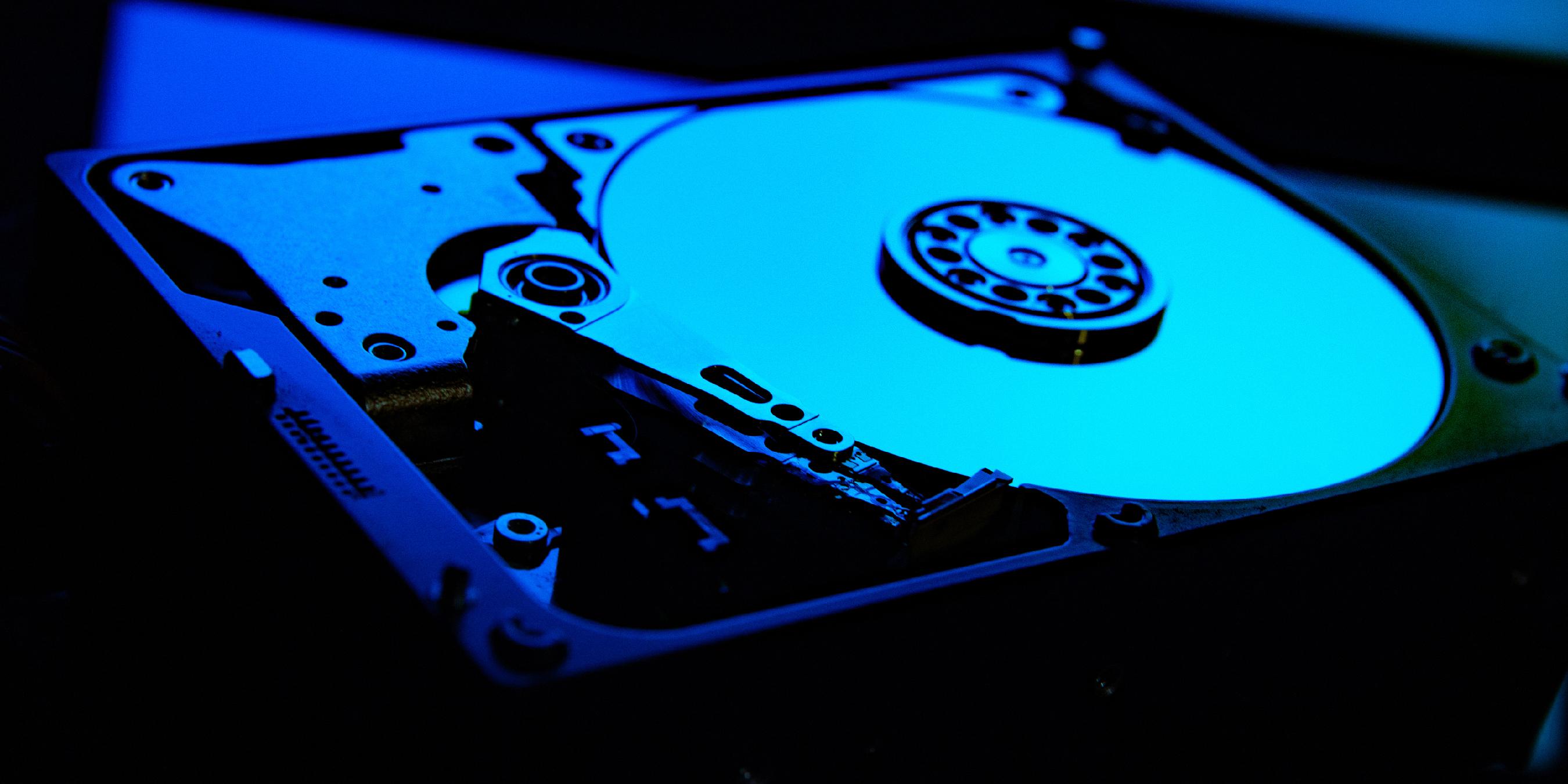 DeepSeek点燃科技行情 多只基金押中热门股
