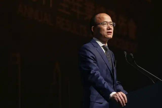 郭广昌14.12亿捡了个“雷” 