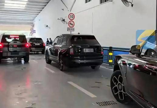 冲上热搜！120多万保时捷卡宴只卖60万，不过……