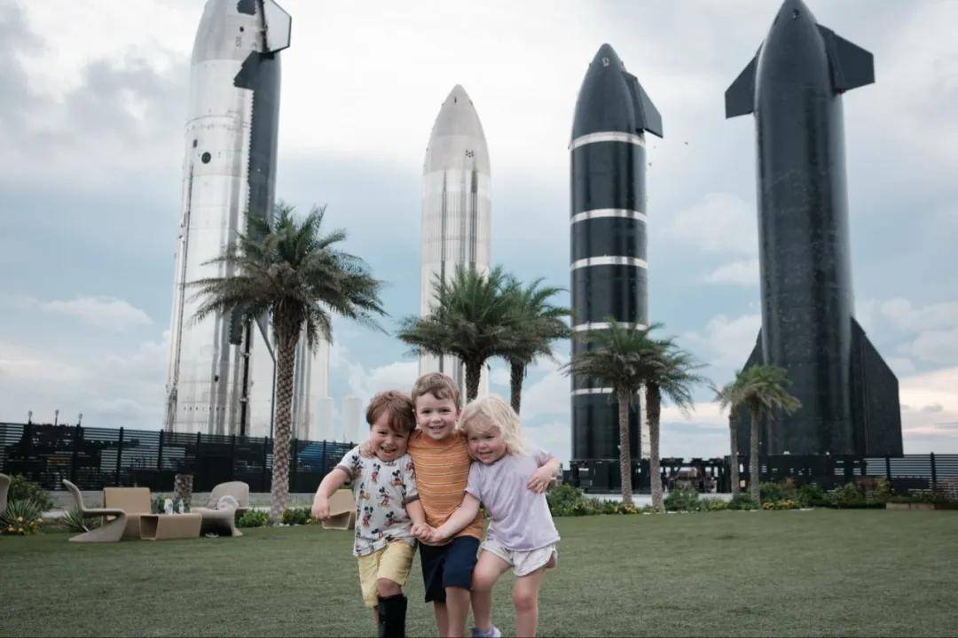 官宣了！马斯克的SpaceX收购xAI，估值1.25万亿美元 