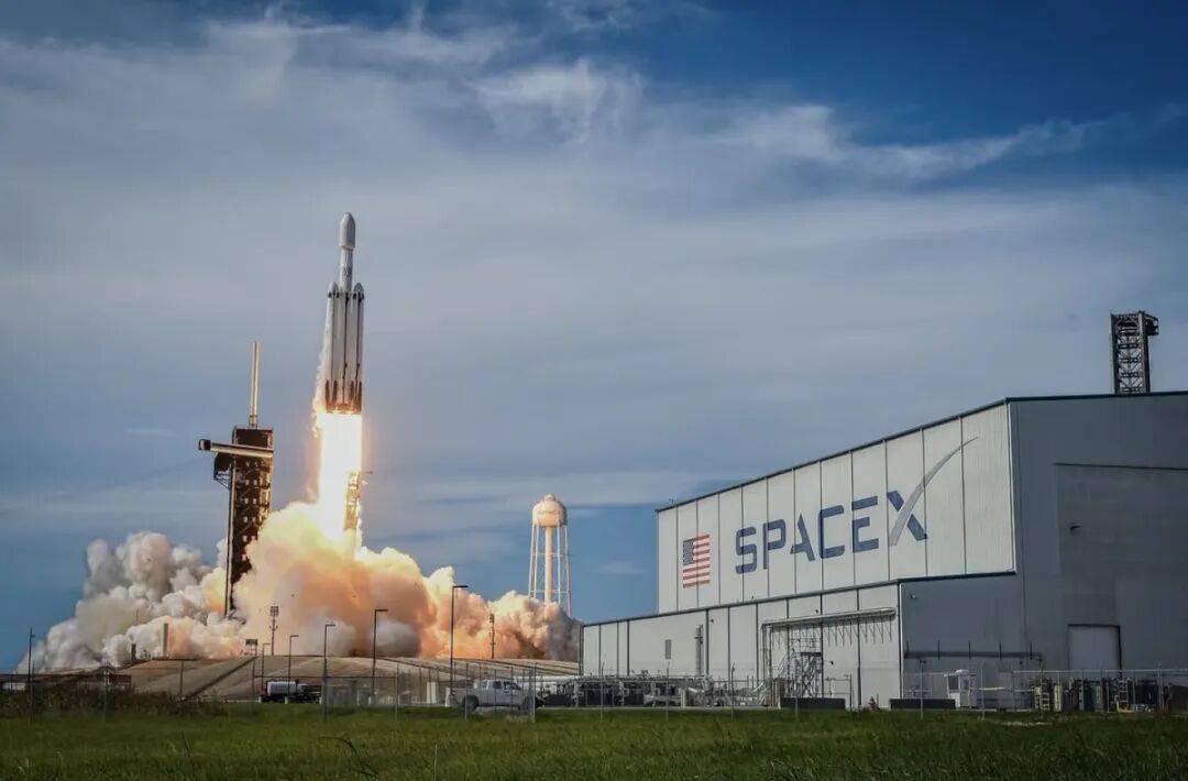 马斯克划定“斩杀线”，无法阻挡中国版SpaceX逆势突围 